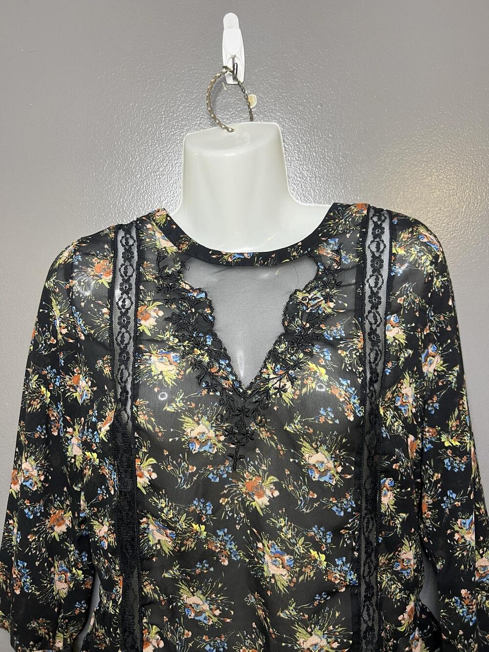 Pins And Needles Top Womens S Black Floral Sheer Lace Peplum Tunic Boho Blouse